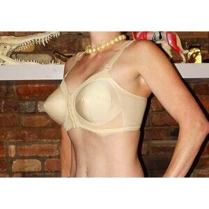 Vintage Ivory Exquisite Form Bullet Bra 46 D front closure pinup retro pointy